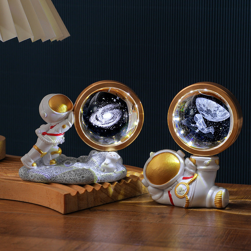 Astronaut Small Night Lamp 3D