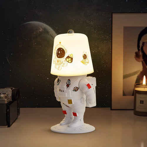 Creative Astronaut Small Night Lamp