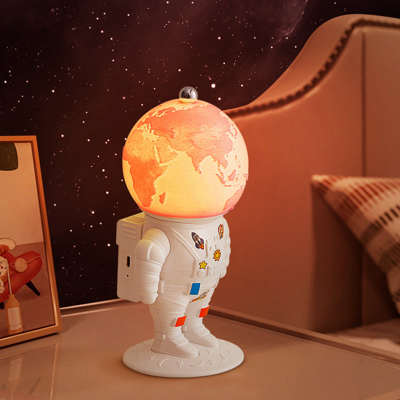 Creative Astronaut Small Night Lamp