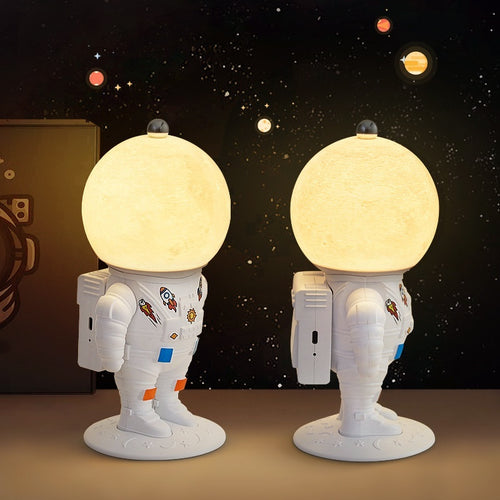 Creative Astronaut Small Night Lamp